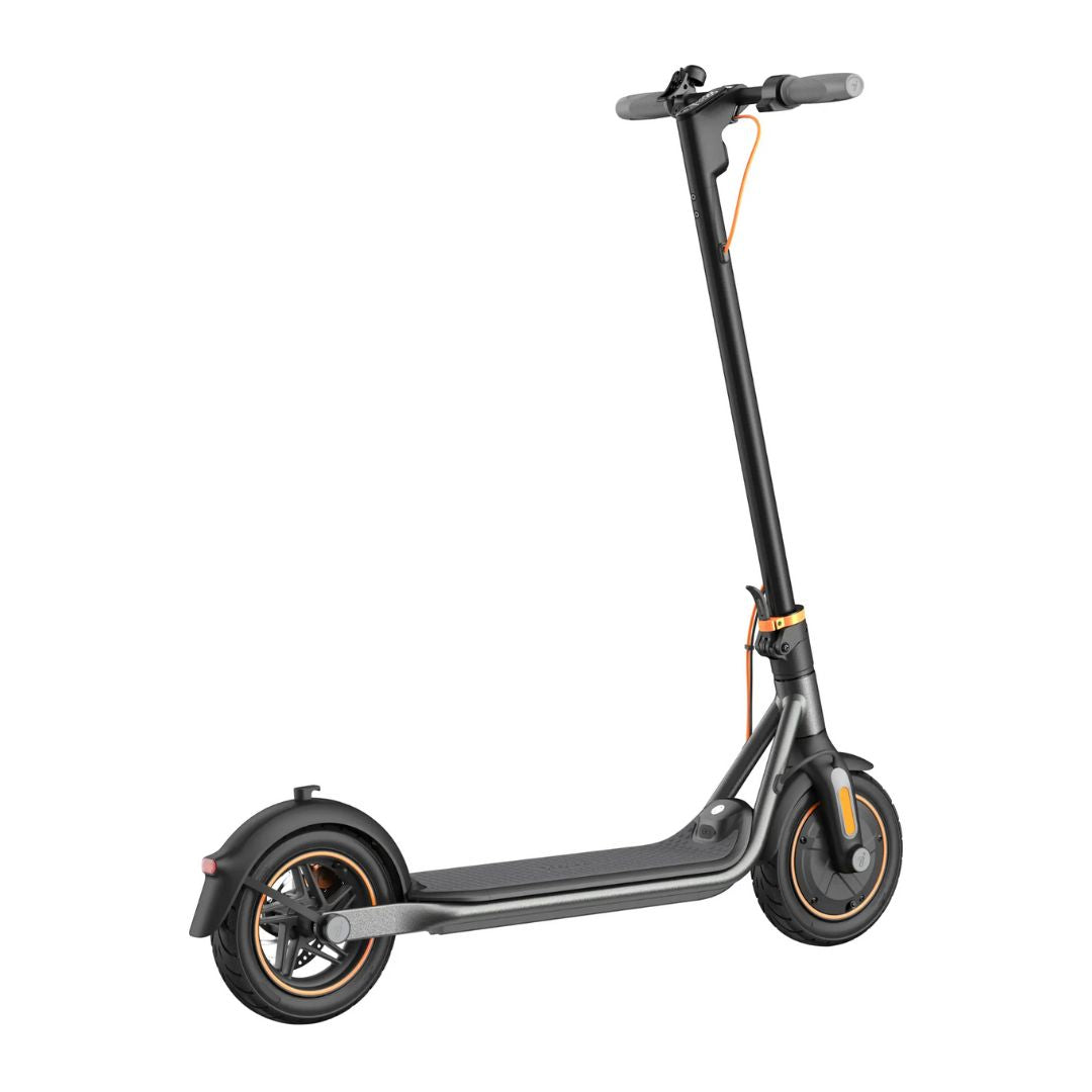 Segway - Ninebot F35 Electric Scooter with 24.9 Max Operating Range & 18.6 mph Max Speed - Black  - AA.00.0012.92 - Excellent Condition