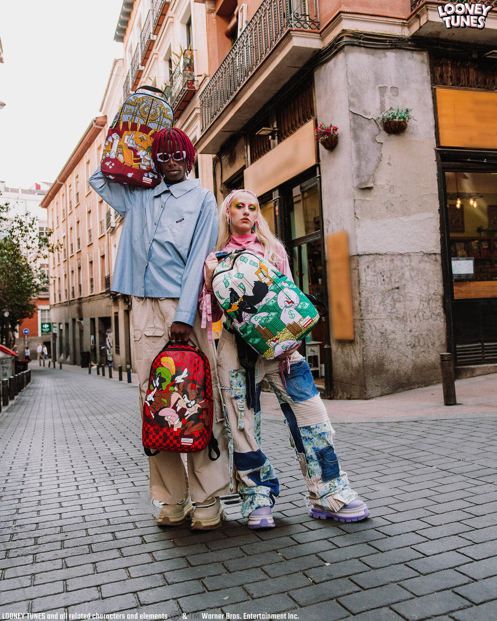 LOONEY TUNES TAZ MARVIN BUST OUT BACKPACK (DLXV)