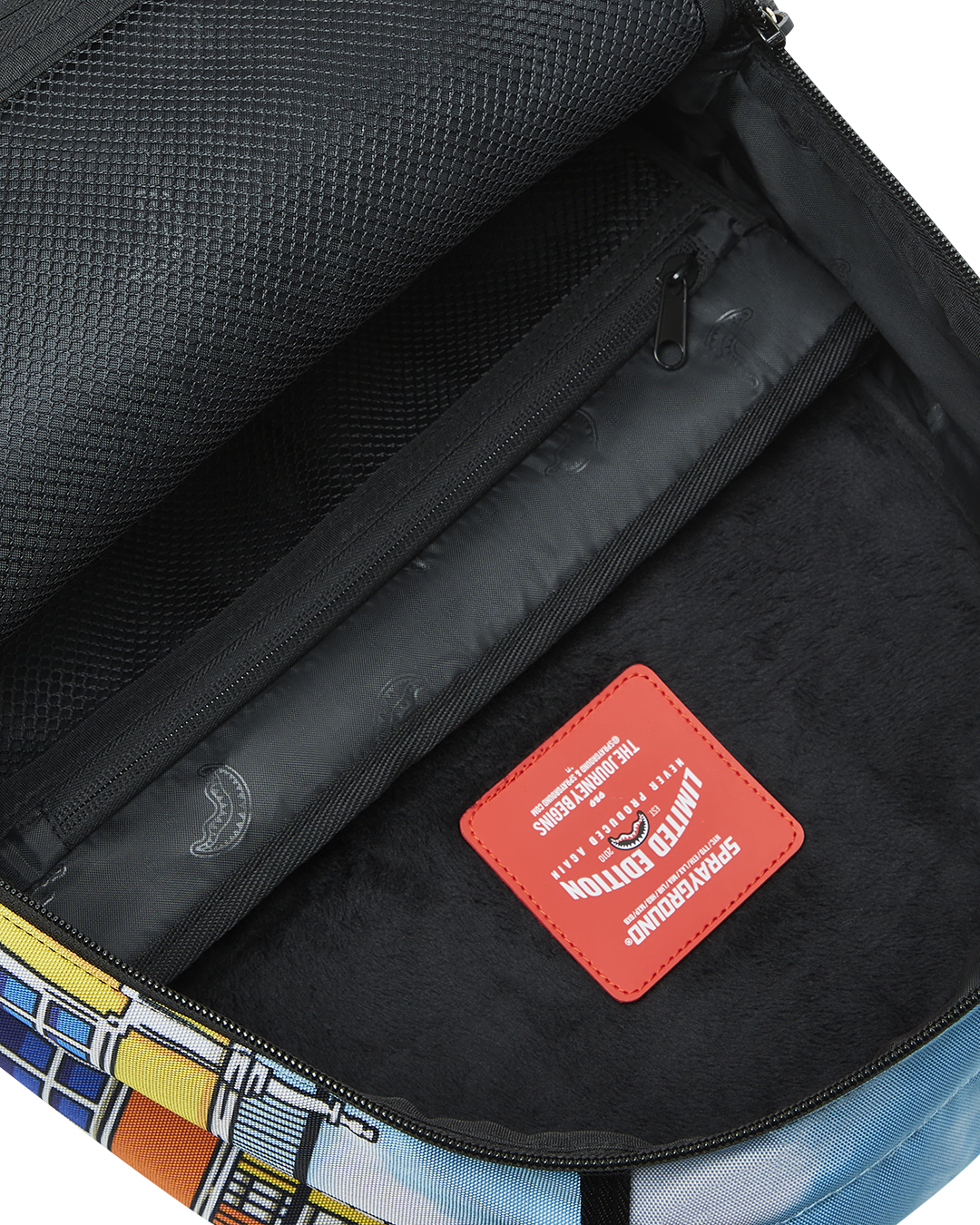 LOONEY TUNES BUGS BUNNY ZADDY BACKPACK