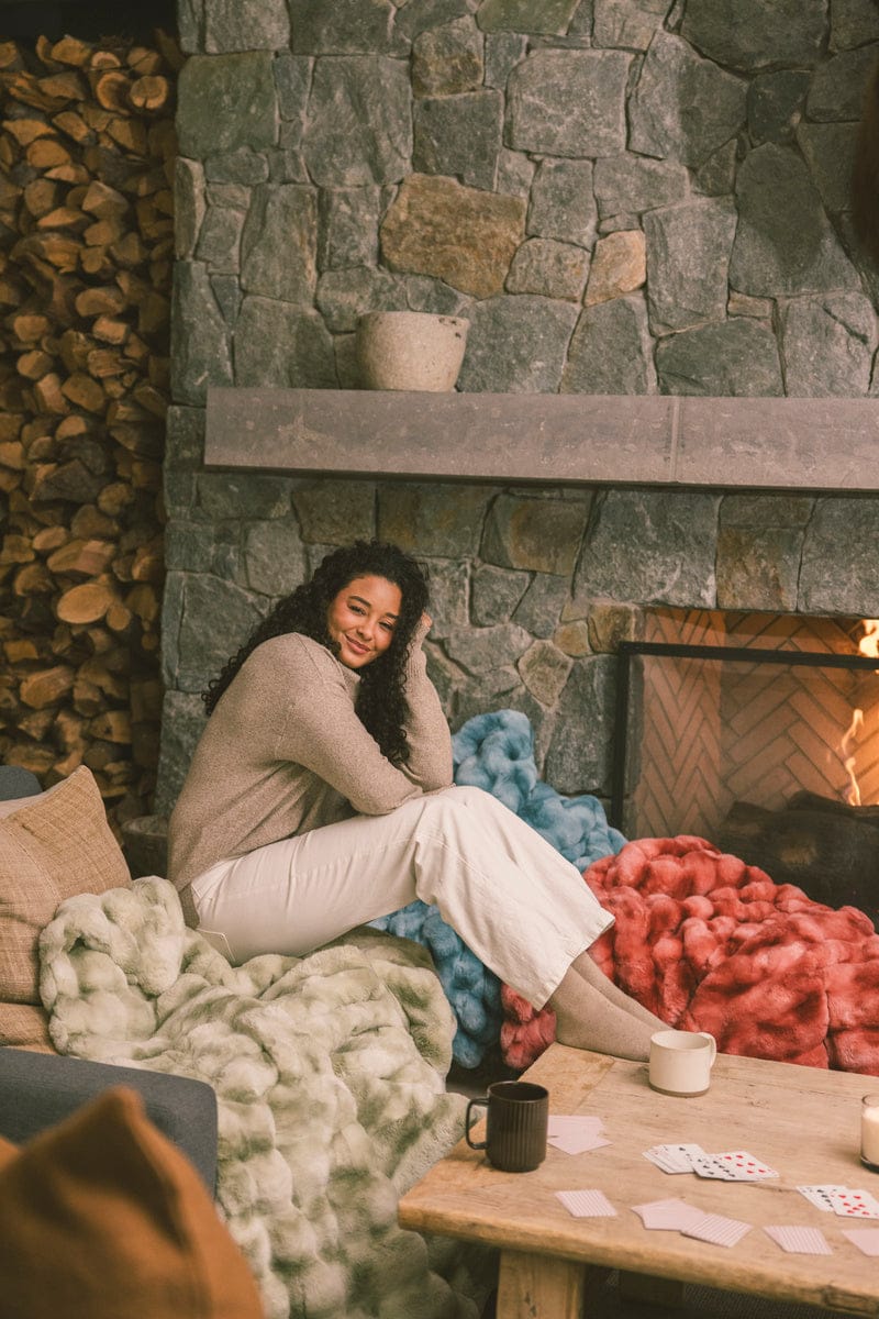 Extreme Ultra Cloud Winter Sage Blanket