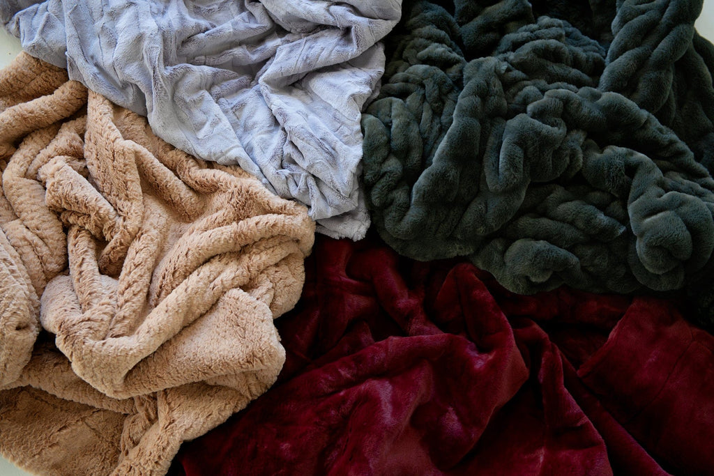 Feathers Ginger Blanket - Final Sale