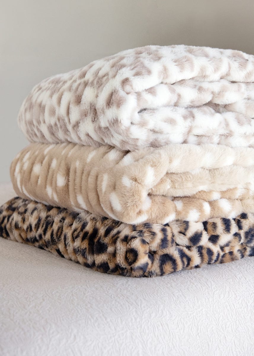Hugs Golden Leopard Blanket