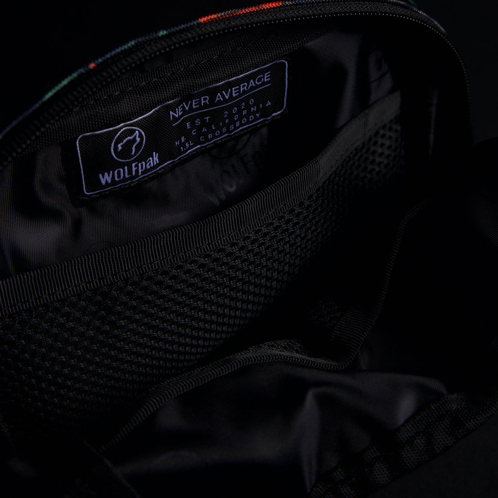 Crossbody Pack Love Never Dies