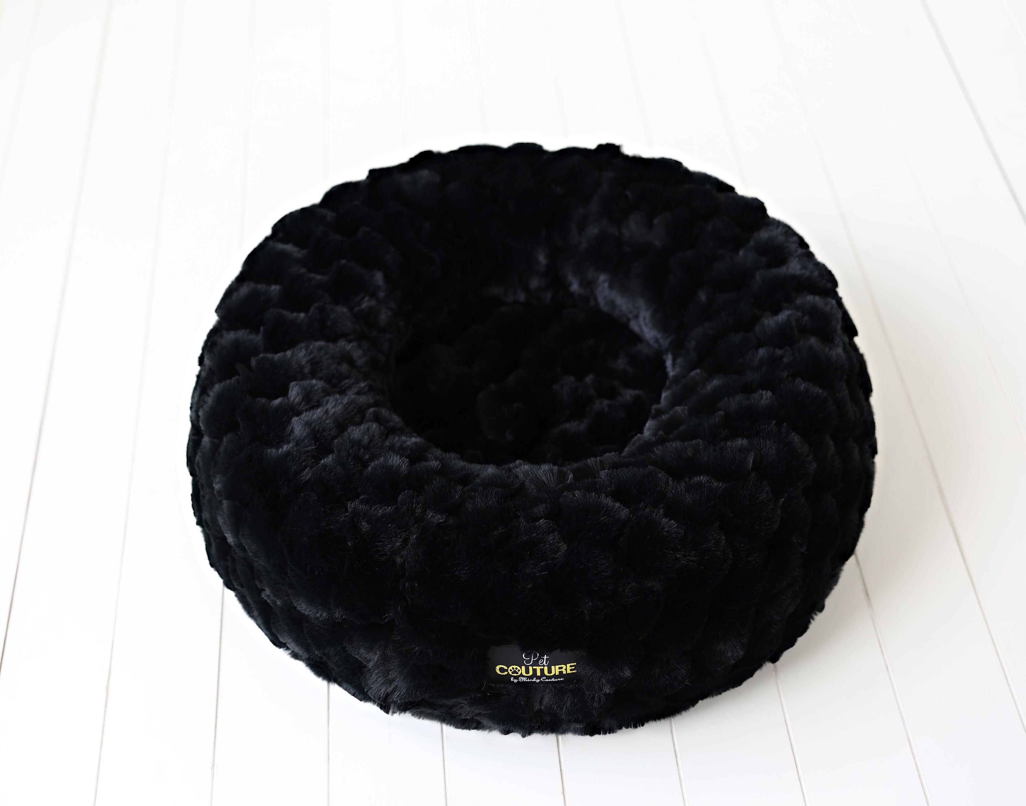Black Crinkle Pet Bed