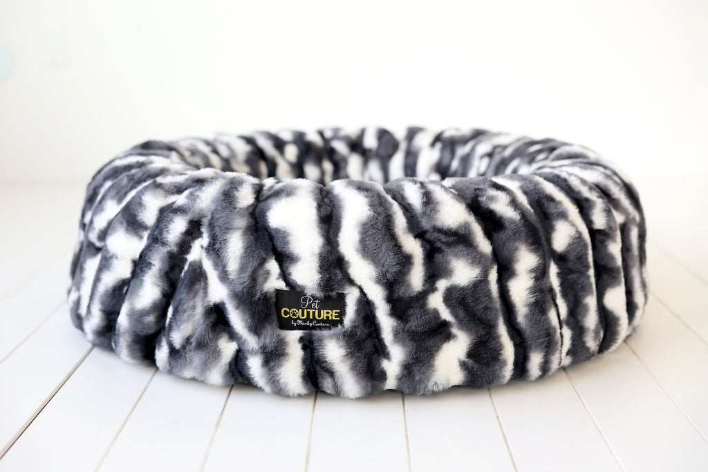 Cloudy Day Black Pet Bed