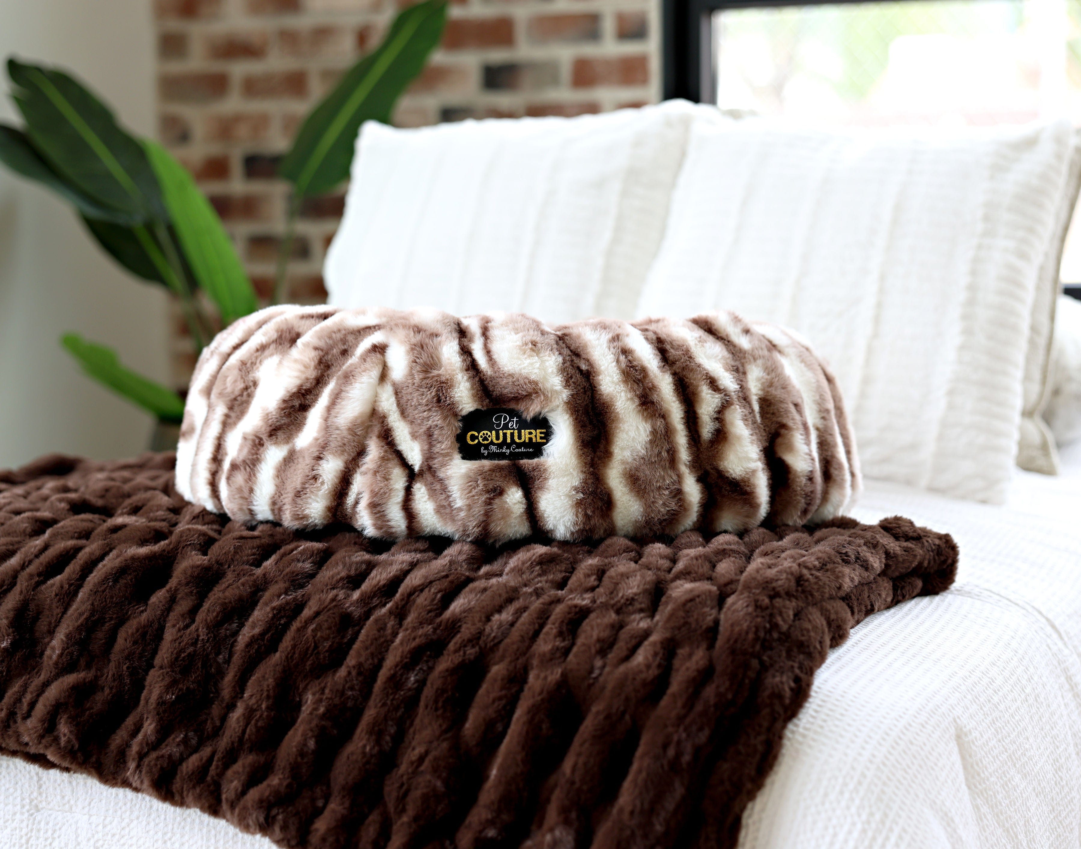 Cloudy Day Brown Pet Bed