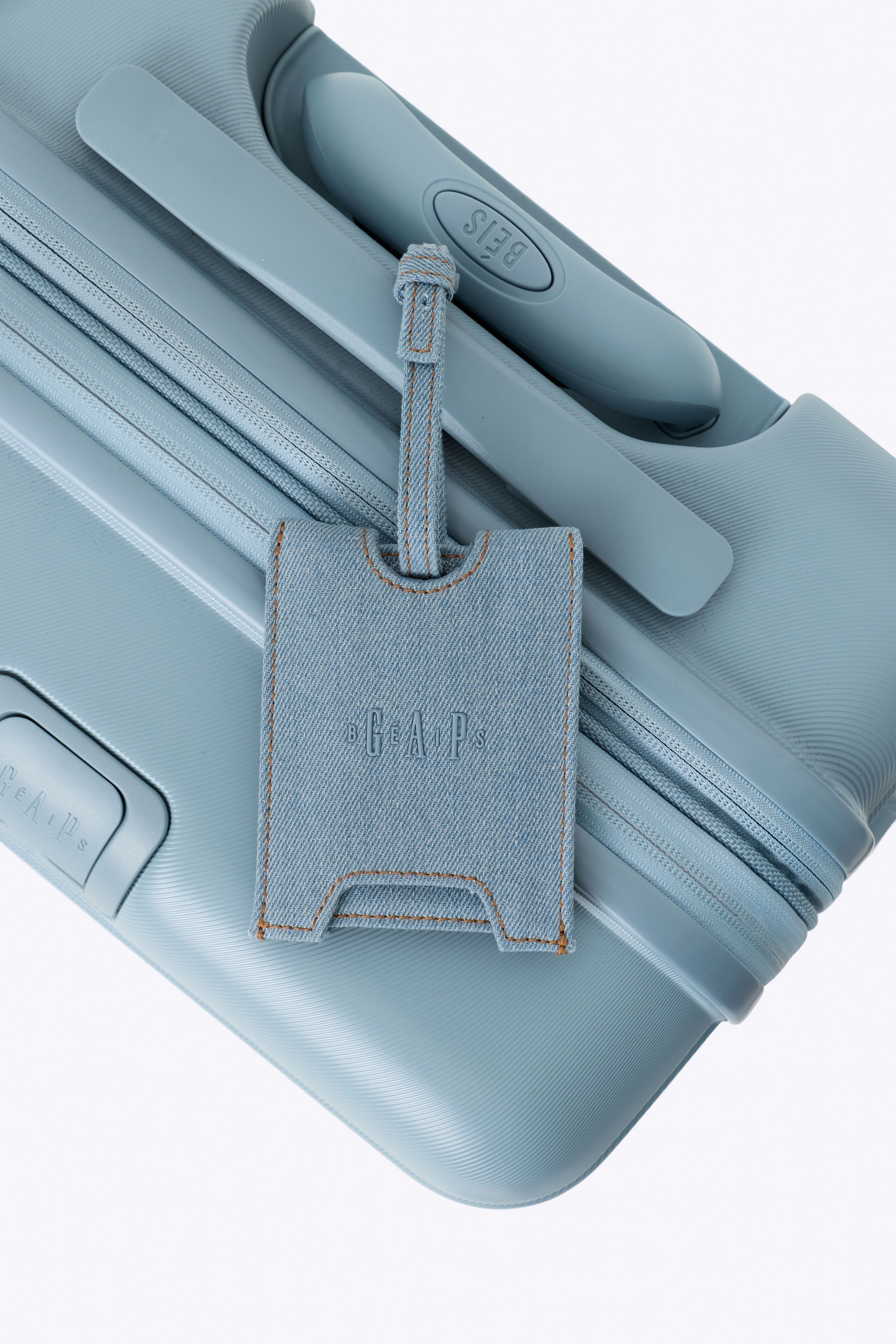 Gap x B�IS The Passport & Luggage Tag Set in Denim Blue